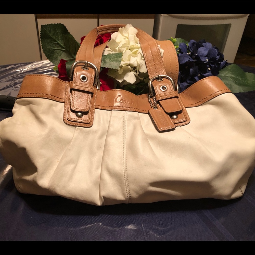 Coach beige bag with brown straps